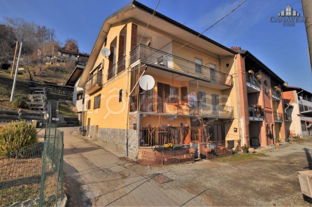Appartamento in vendita a Castellamonte frazione Preparetto, 130