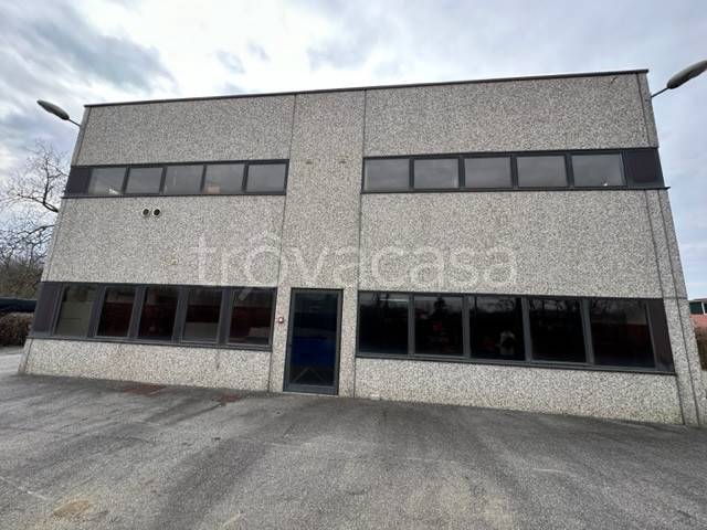 Capannone Industriale in vendita a Fontaneto d'Agogna via Cureggio