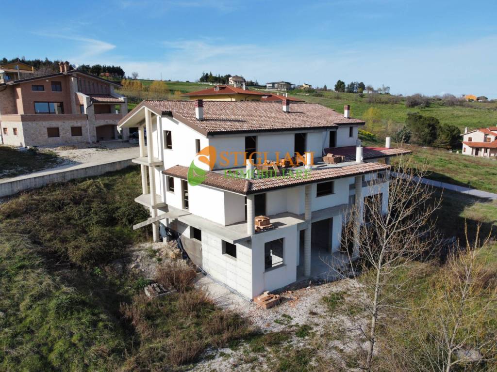 Villa Bifamiliare in vendita a Campobasso contrada Coste di Oratino