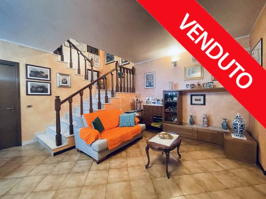 Villa a Schiera in vendita a Basiglio via don Silvio Coira