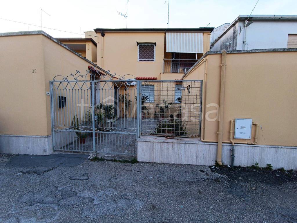 Villa Bifamiliare in in vendita da privato a Monteroni di Lecce via Po, 35