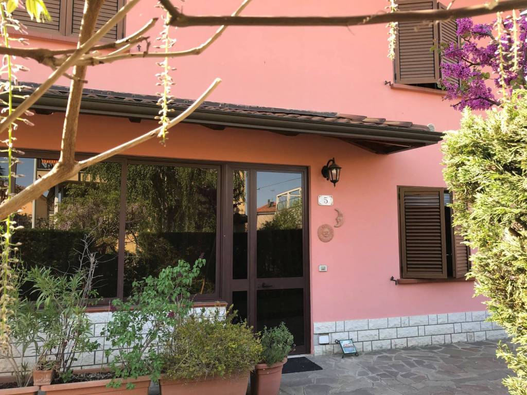 Villa Bifamiliare in vendita a San Giovanni in Persiceto corso Italia