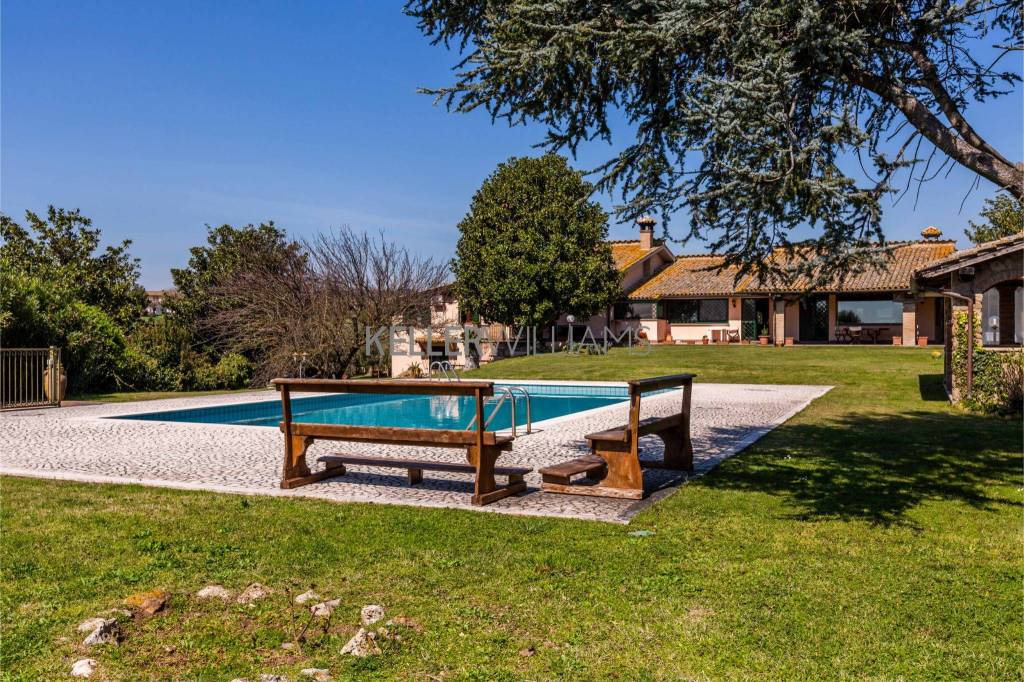Villa in vendita a Sacrofano via Monte Cappelletto, 10