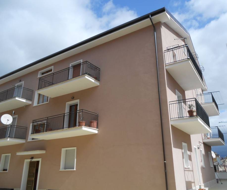 Appartamento in vendita ad Avezzano via Grieco, 18