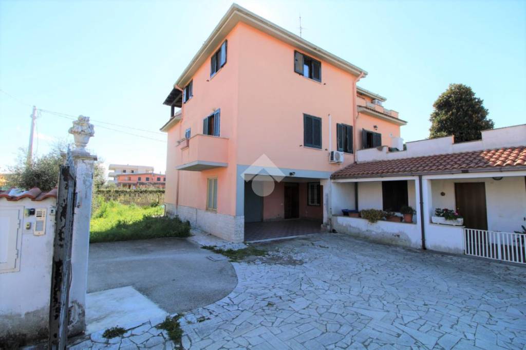 Appartamento in vendita a Nettuno via Lago Maggiore, 110