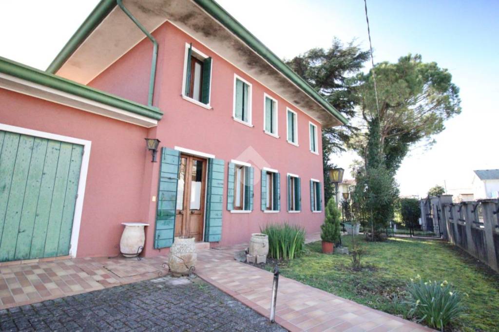 Villa Bifamiliare in vendita a San Donà di Piave via Mussetta di Sopra