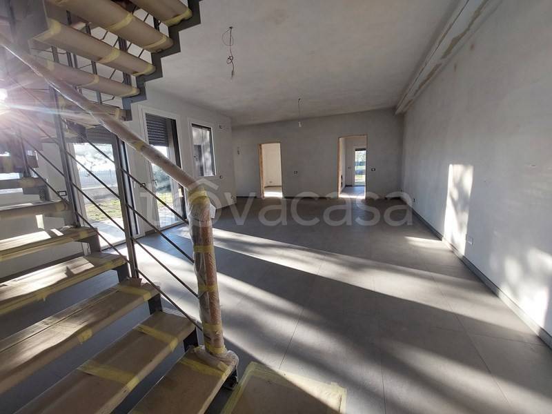 Villa in vendita a Bondeno via Provinciale, 132