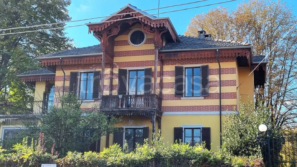 Villa in vendita a Gattinara corso Valsesia, 173