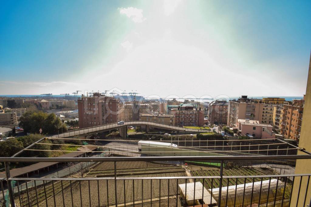 Appartamento in vendita a Genova via Diano Marina, 49