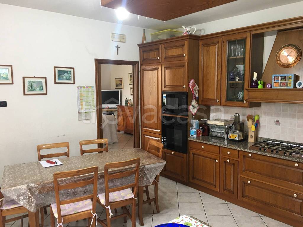 Villa Bifamiliare in vendita a Borgo Virgilio via Frazione di San Cataldo