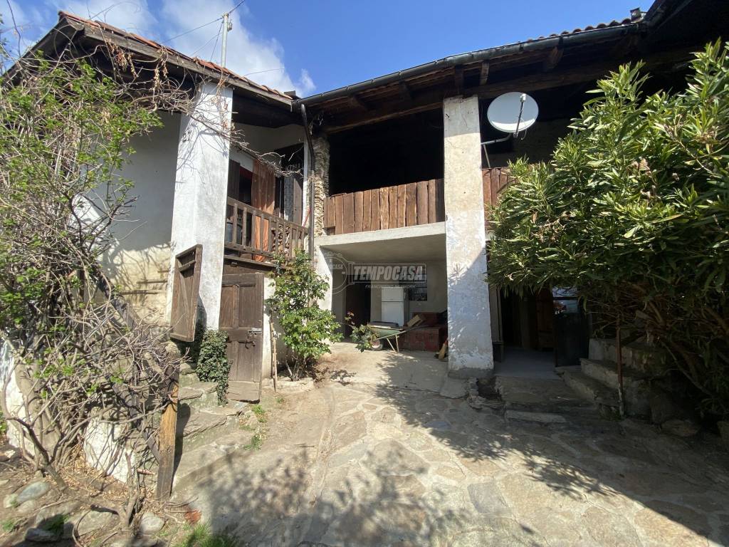 Casa Indipendente in vendita a Colleretto Castelnuovo via Cervera 49