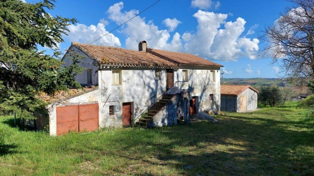 Casale in vendita a Belvedere Ostrense via Monte della Serra, 25