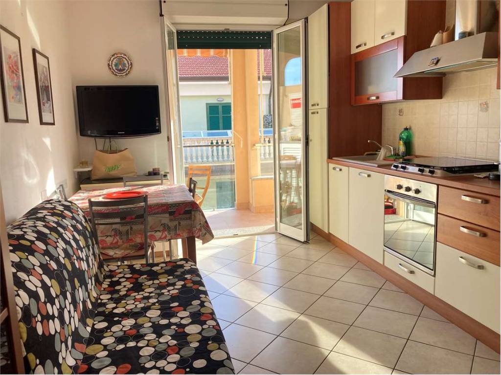 Appartamento in vendita ad Albenga via Don Lasagna