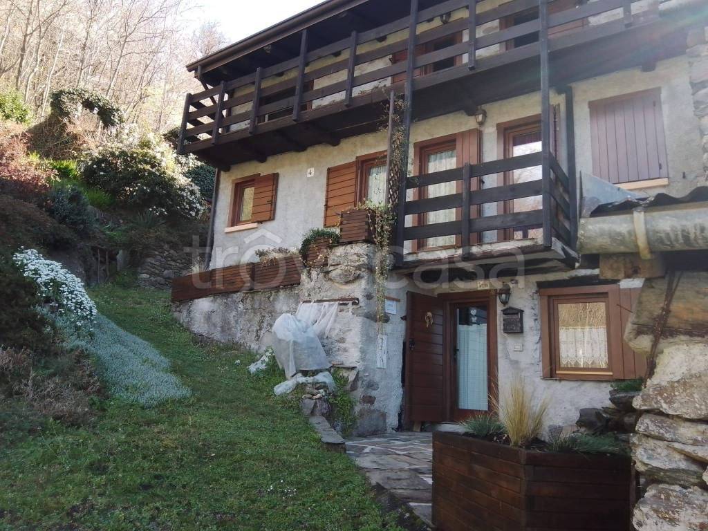 Villa a Schiera in in vendita da privato a Montagna in Valtellina via Vervio, 7