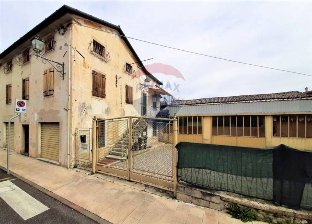Casa Indipendente in vendita a Follina via Paoletti, 17