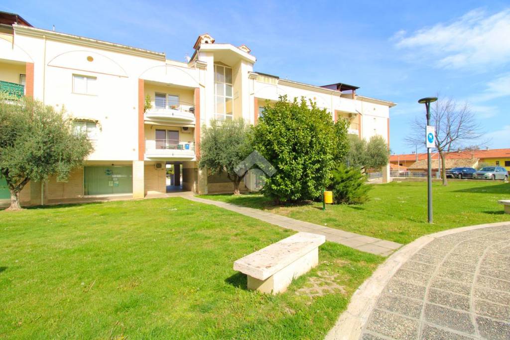 Appartamento in vendita a Cepagatti via Marche, 1