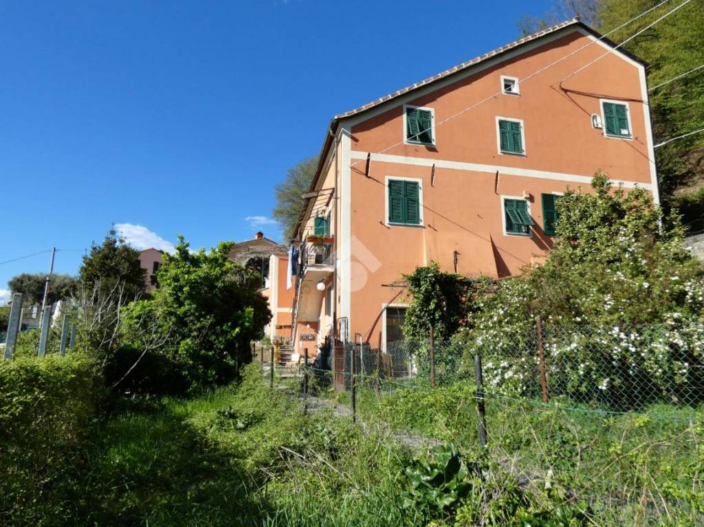Villa Bifamiliare in vendita a Genova via Ai Piani di Fregoso, 78