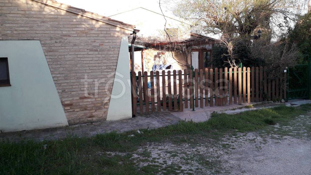 Casale in in vendita da privato a Morrovalle contrada Campomaggio, 137