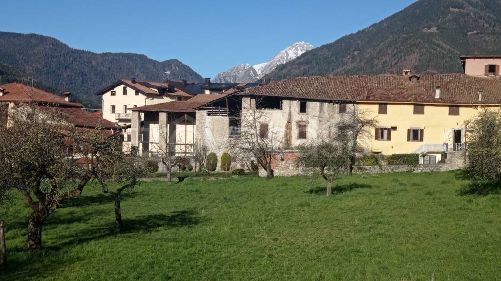 Casale in vendita a Ossimo via San Gervasio