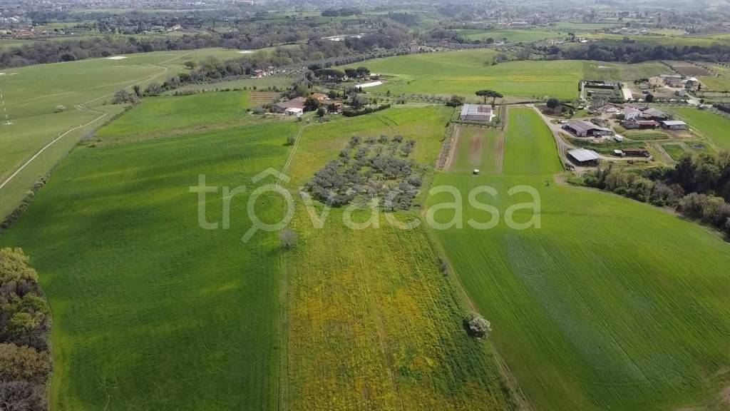 Terreno Agricolo in vendita a Roma via Ceva, 242