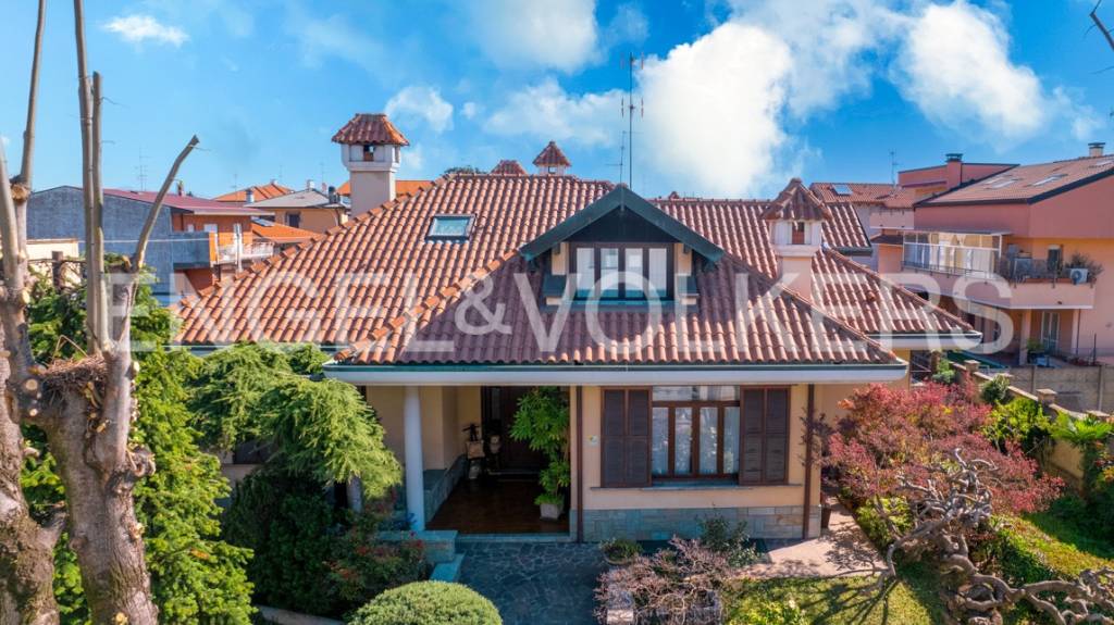 Villa Bifamiliare in vendita a Canegrate via Alessandro Manzoni
