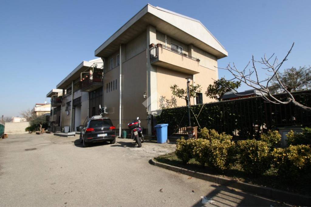 Villa Bifamiliare in vendita a Cormano via zara, 40