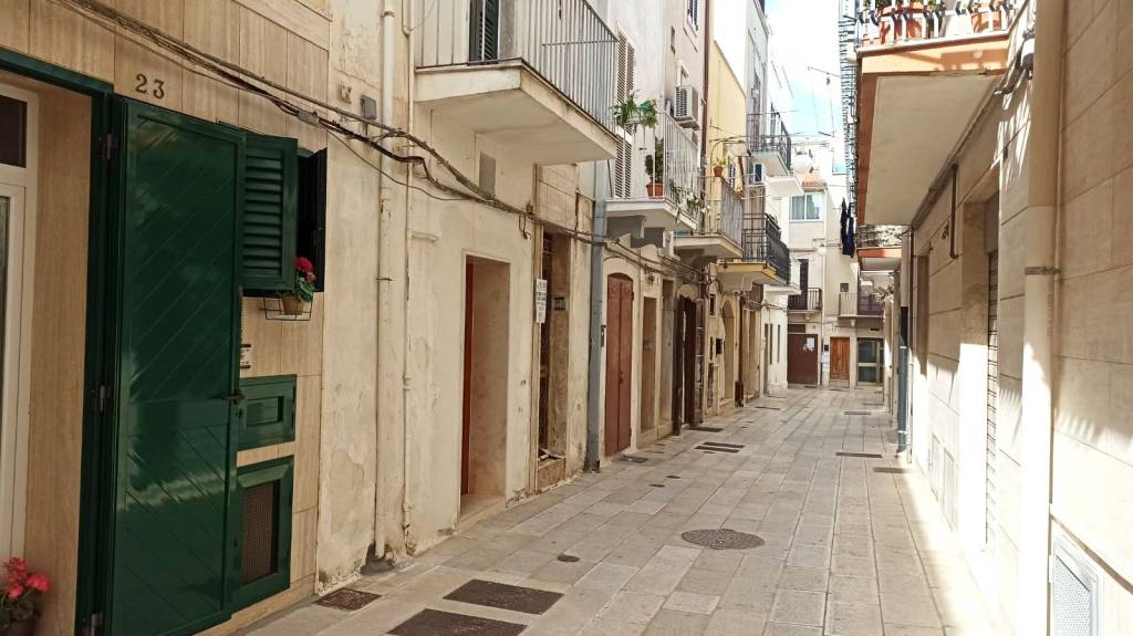 Casa Indipendente in vendita a Mola di Bari via Goffredo Mameli, 17