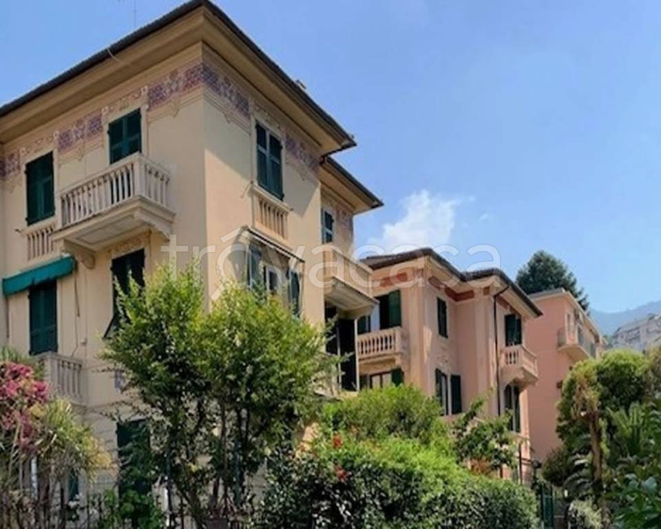 Appartamento in affitto a Rapallo via Maggio Verroggio