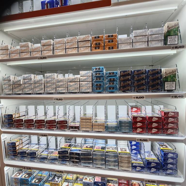 Tabaccheria in vendita a Genova