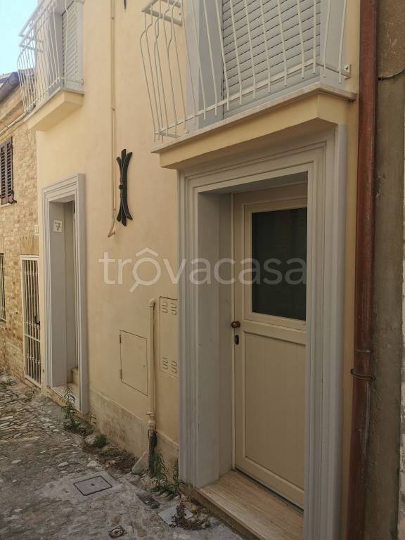 Casa Indipendente in in vendita da privato a Fermo via Castellano degli Andalò, 7