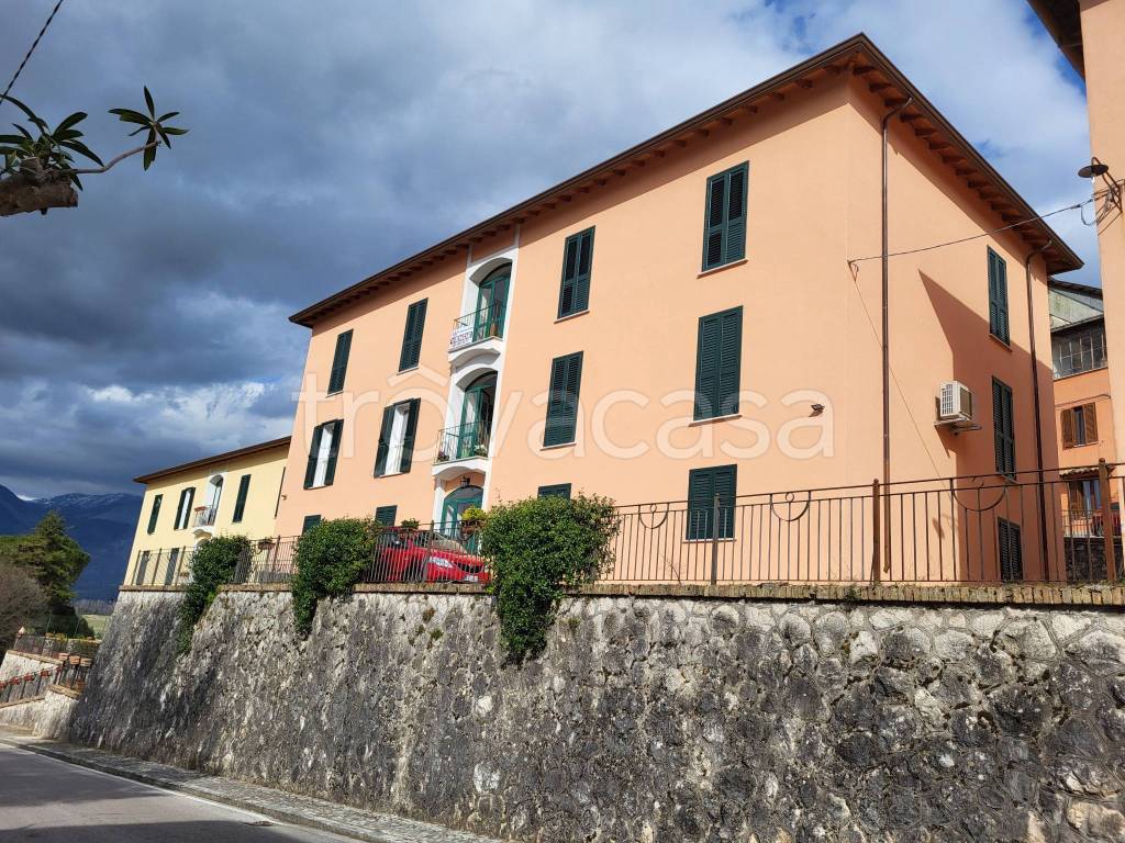 Appartamento in vendita ad Atina via Sferracavallo, 114