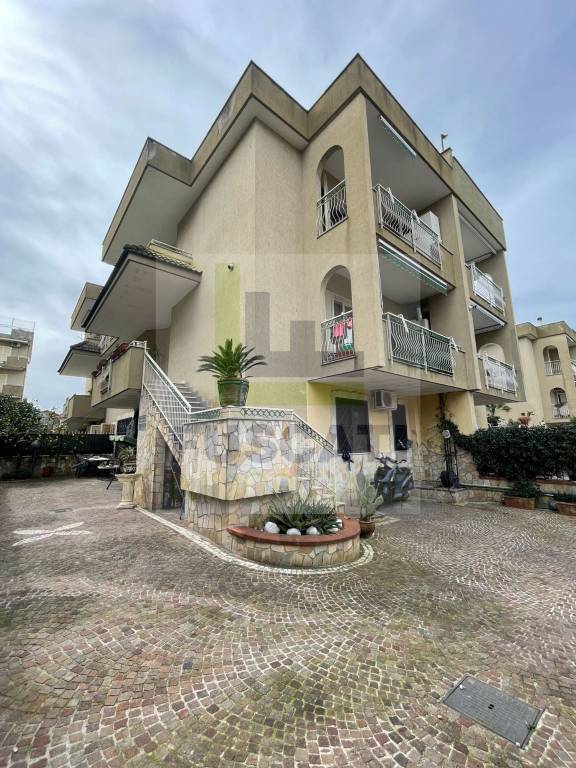 Villa a Schiera in vendita a Mugnano di Napoli via Cesare Pavese