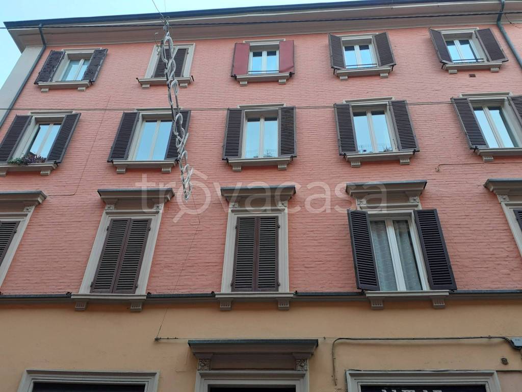 Appartamento in vendita a Bologna via Giuseppe Petroni, 16