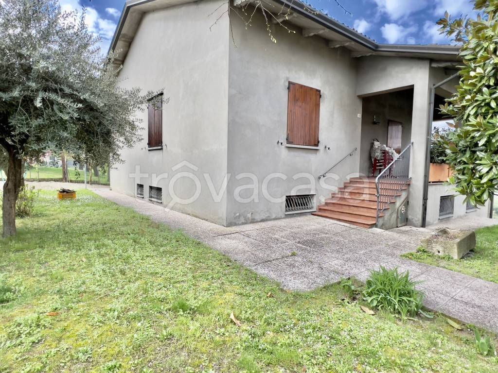 Villa in vendita a Cesena via Tessello, 6495