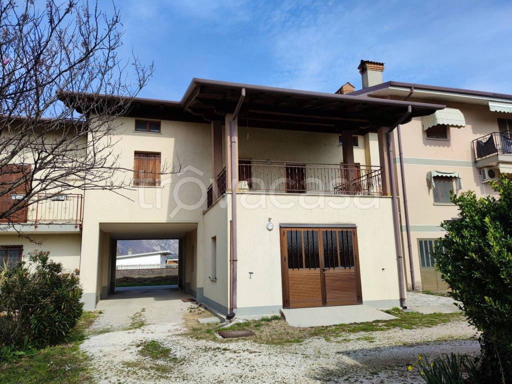 Villa a Schiera in vendita a Gemona del Friuli via Marzars, 69