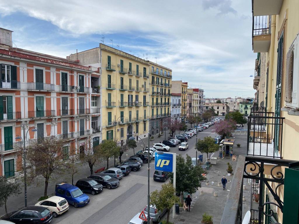 Appartamento in vendita a Napoli viale Margherita
