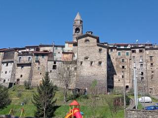 Casa indipendente in in vendita da privato a villafranca in lunigiana via don e. calzolari, 3