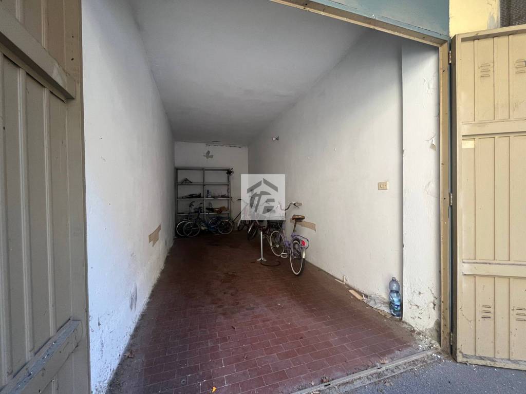 Garage in vendita a Firenze via Giotto, 12