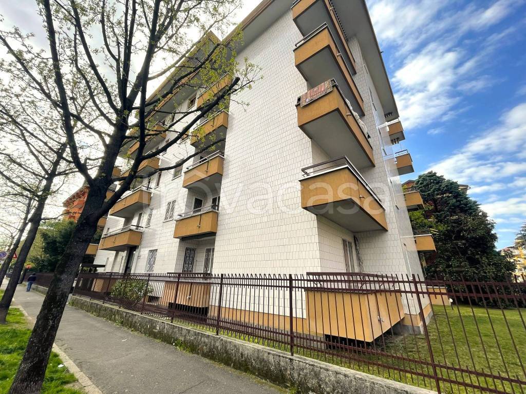 Appartamento in vendita a Brugherio via San Giovanni Bosco, 12