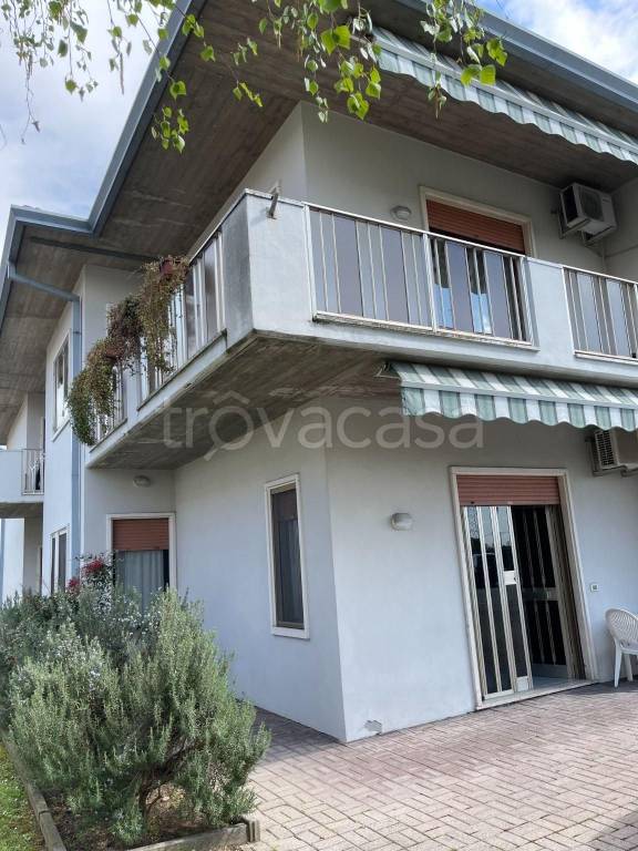 Villa Bifamiliare in vendita a San Bonifacio viale delle Fontanelle, 68
