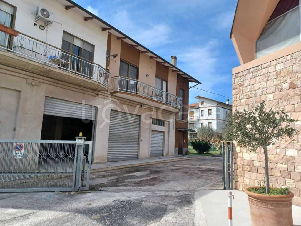 Appartamento in vendita a San Ginesio via Picena