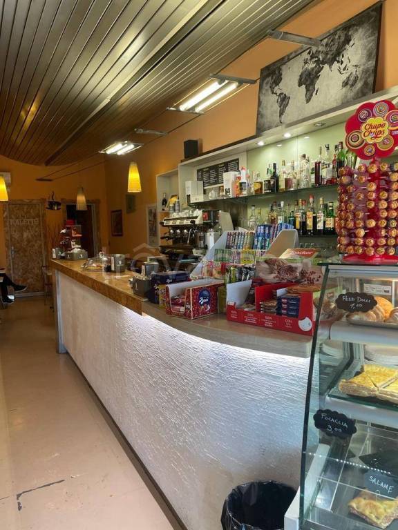 Bar in vendita a Lucca viale Carlo del Prete