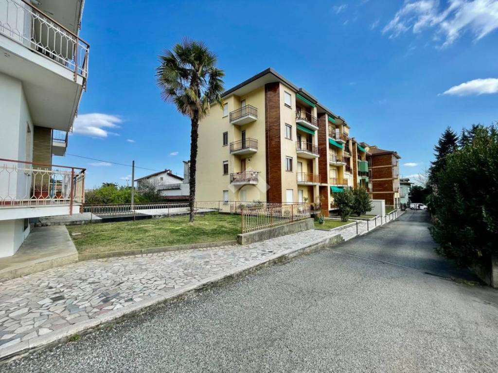 Appartamento in vendita a Castellamonte via carlo botta, 59