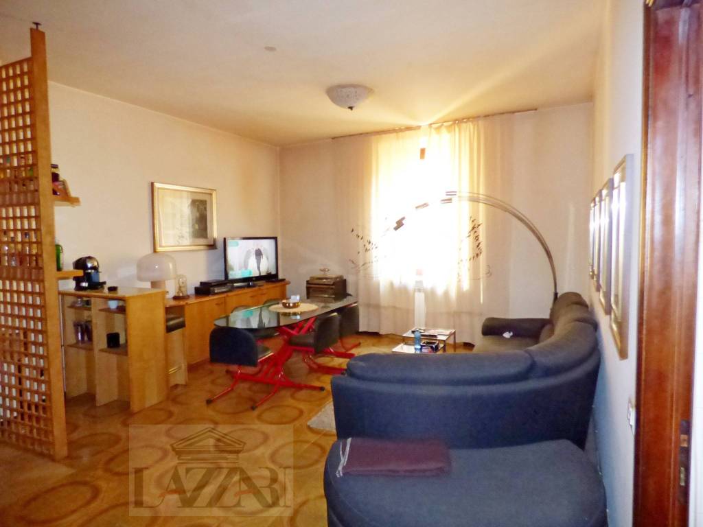 Appartamento in vendita a Cremona via Alfeno Varo, 21