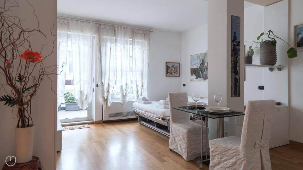 Appartamento in vendita a Milano via Vitruvio