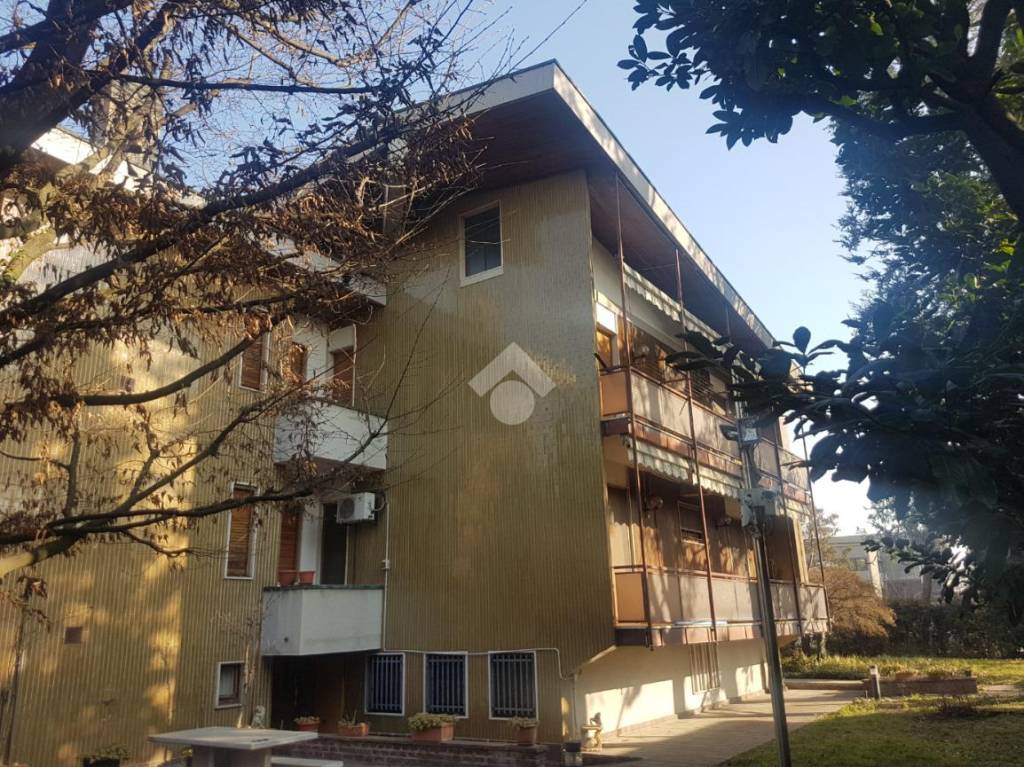 Villa in vendita a Corbetta via Rosario, 49