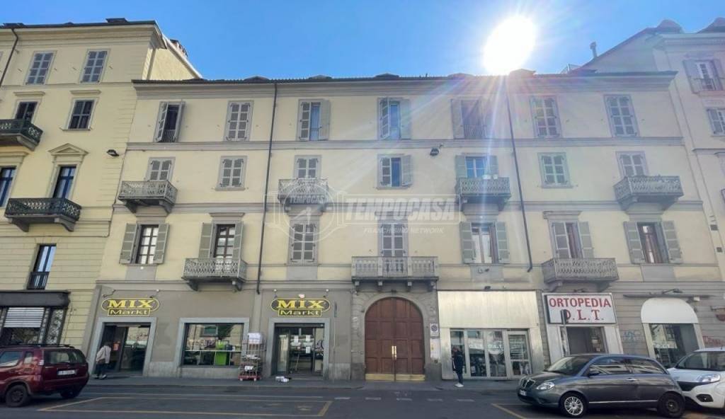 Appartamento in vendita a Torino via Nizza 19