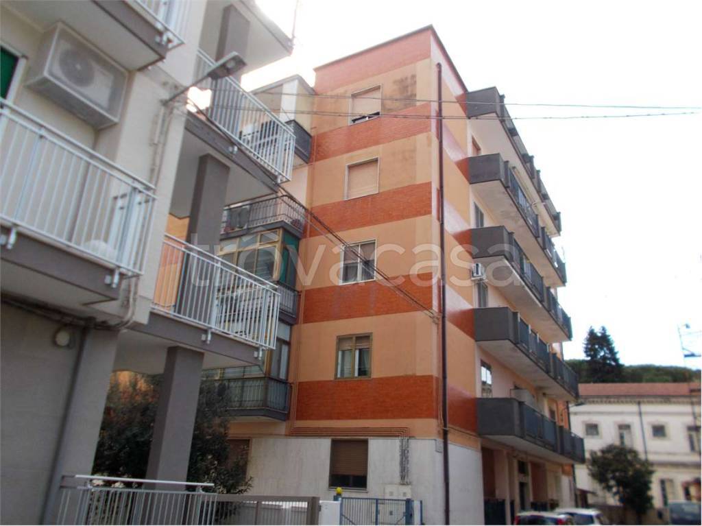Appartamento in vendita ad Acquaviva delle Fonti via Gaetano Donizetti, 7