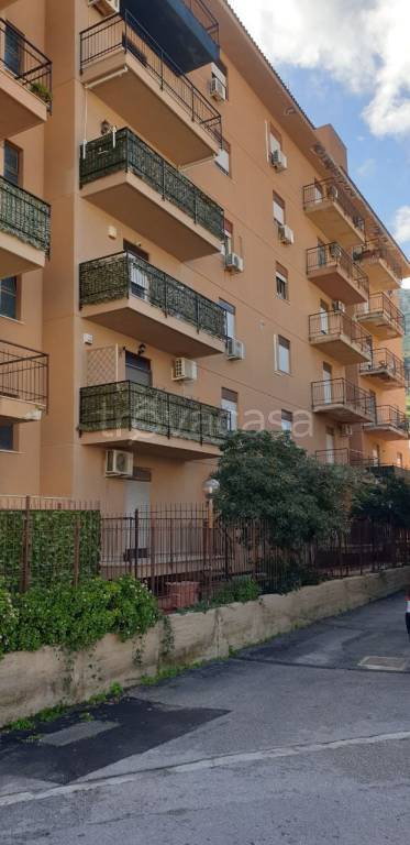 Appartamento in vendita a Palermo via Nicolò Rodolico