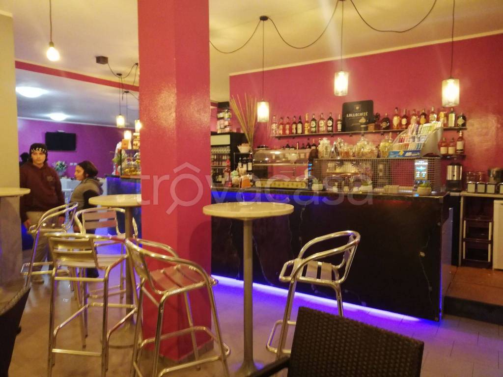 Bar in in vendita da privato a Borgosesia viale Varallo